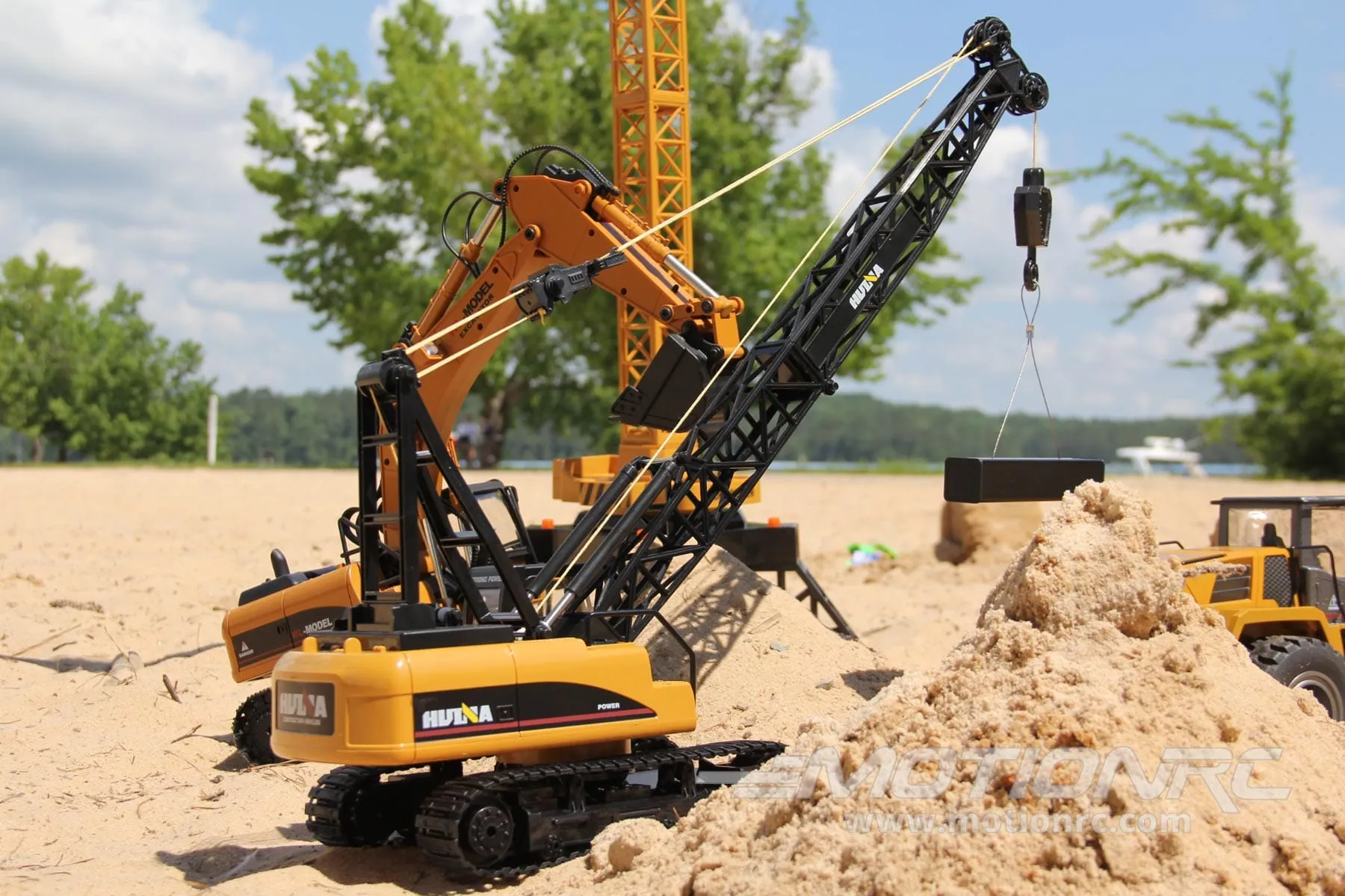Huina SAN50T 1/14 Scale Mobile Crane - RTR