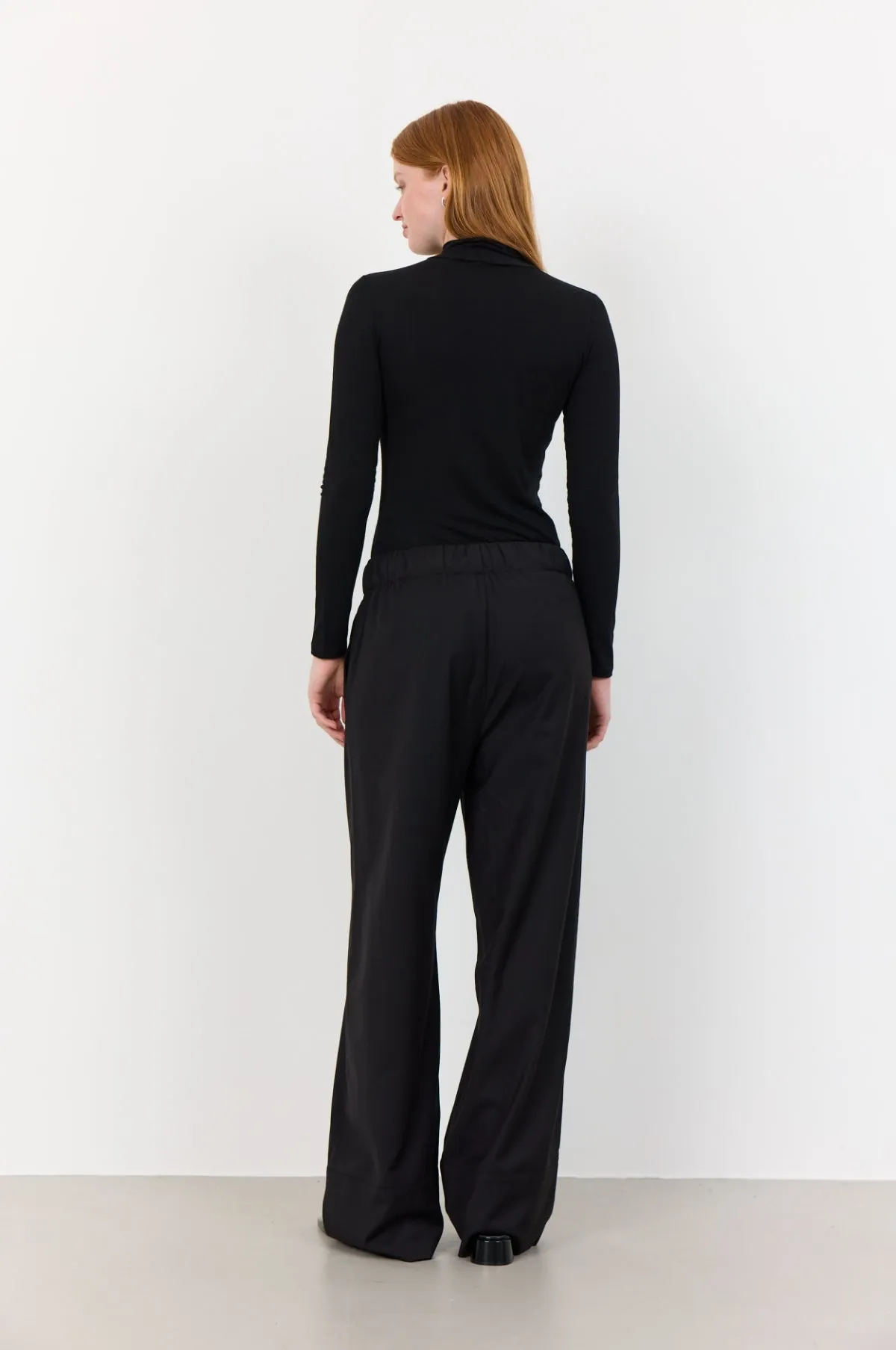 Josephine Roll Black