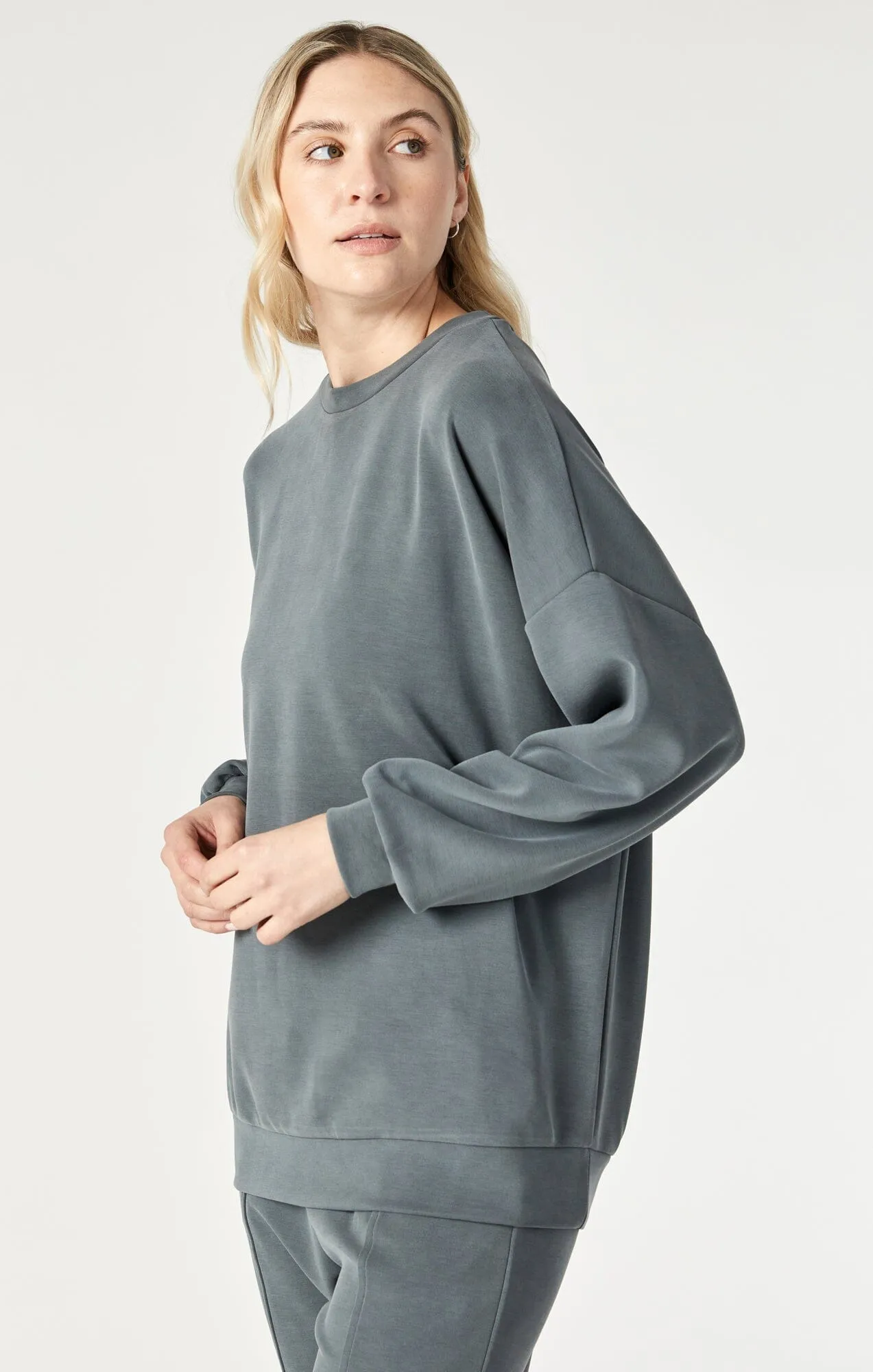 OVERSIZED SWEATSHIRT IN URBAN CHIC