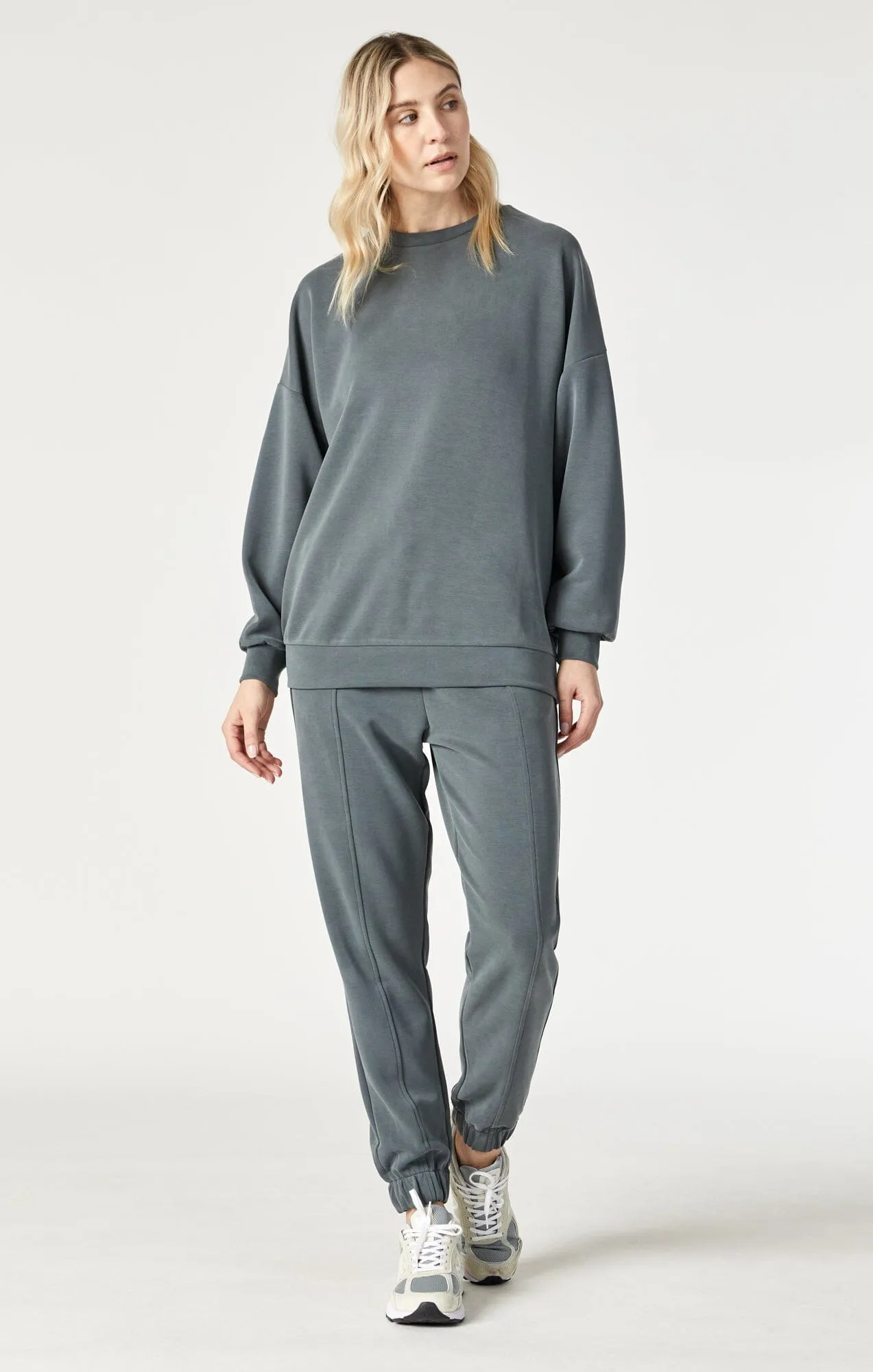 OVERSIZED SWEATSHIRT IN URBAN CHIC